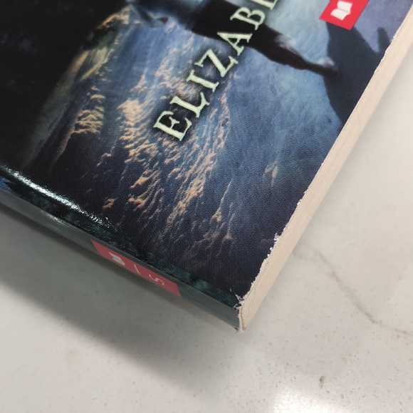 ✨Sold✨Scholastic Legend Of The Ghost Dog Paperback Book Elizabeth Cody Kimmel - Picture 4 of 6